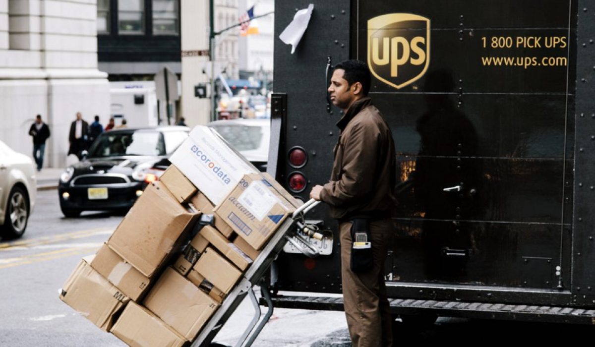 UPS Adds Holiday Surcharge, Windows Introduces Sets Good To SEO